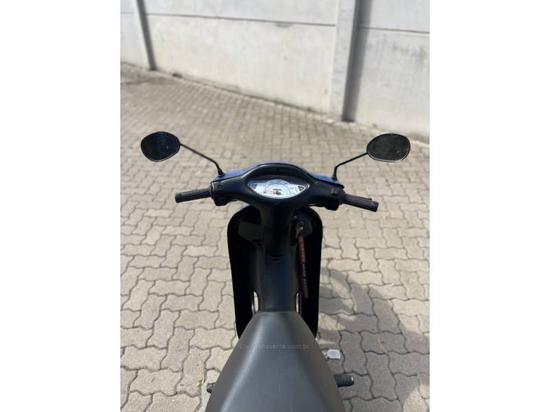 HONDA - BIZ 100 - 2004/2005 - Azul - R$ 6.900,00