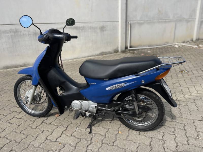 HONDA - BIZ 100 - 2004/2005 - Azul - R$ 6.900,00