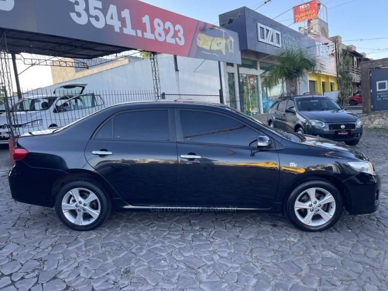 TOYOTA - COROLLA - 2011/2012 - Preta - Sob Consulta