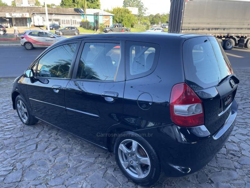 HONDA - FIT - 2006/2007 - Preta - Sob Consulta